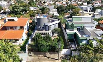 Imagem 2: Casa com amplo terreno a poucos metros da Praia do Campeche
