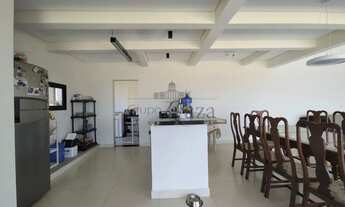 Imagem 4: Casa em condomínio - Colinas do Parahyba - 4 Dormitórios - 300m²