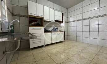 Imagem 6: Vende-se ampla casa na região do Coxipó com 03 Quartos sendo uma suíte , sala par 02 ambi