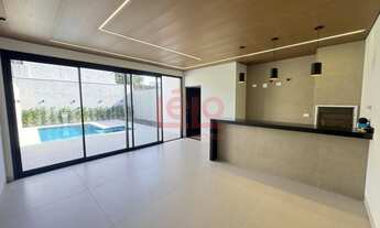 Imagem: CASA À VENDA NA ZONA 07 EM MARINGÁ-PR