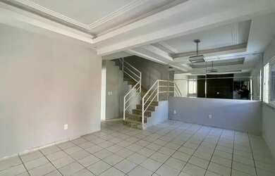 Imagem 2: Sobrado para venda tem 140 metros quadrados com 4 quartos em Santa Lia - Teresina - PI