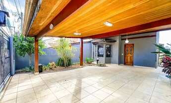 Imagem 6: Casa térrea muito bem localizada. A somente 100m da Al. Lucas