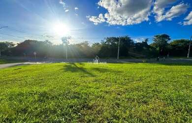 Imagem 5: Lote de esquina, plano Jardins Bolonha - Lote com 335,74m²