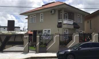 Imagem: Excelente sobrado na Barra em Jaraguá do