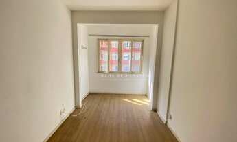 Imagem 1: Ótimo quarto e sala de frente em Copacabana