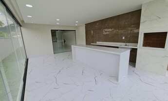 Imagem 2: Casa no Condomínio Pedra de Inoã com 3 quartos, Área Gourmet e Churrasqueira