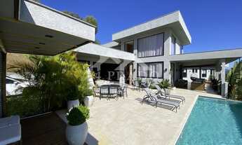 Imagem 6: Excepcional casa para venda em Itaipava, Petrópolis/RJ, com 6 suítes e piscina