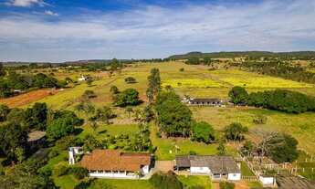 Imagem 2: Belíssimo Haras em Luziânia GO (60 km de Brasília) - porteira fechada
