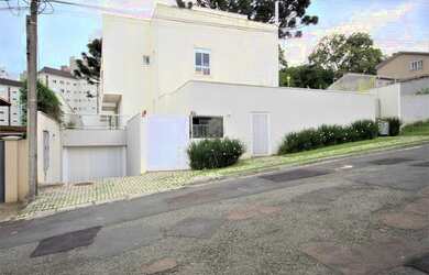 Imagem 2: Excelente sobrado novo, face leste/oeste no Mossunguê