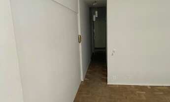 Imagem 2: Apartamento para venda tem 32 metros quadrados com 1 quarto em Copacabana - Rio de Janeiro