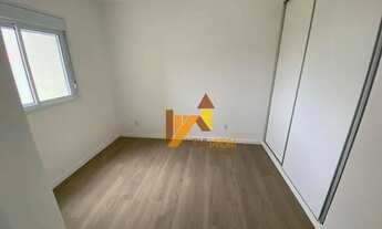 Imagem 6: Apartamento com 02 dormitórios e 01 vaga com armários no Centro de Santo Andrénto