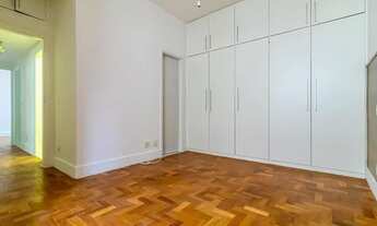 Imagem 2: Apartamento para venda possui 90 metros quadrados com 3 quartos em Laranjeiras - Rio de Ja