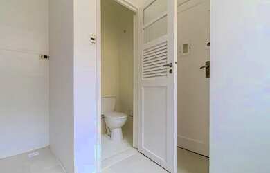 Imagem 7: Apartamento para venda possui 90 metros quadrados com 3 quartos em Laranjeiras - Rio de Ja