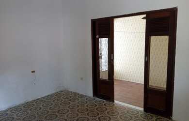 Imagem 2: Casa para venda tem 221 metros quadrados com 4 quartos em Estância - Recife - PE