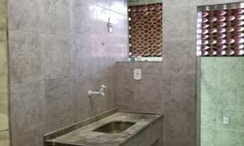 Imagem 7: ALUGO Casa com 2 dormitórios