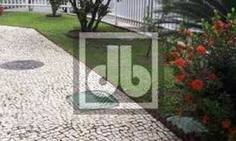 Imagem 2: JBRB501934 - Cobertura linear situado na GLEBA (A) do Recreio dos Bandeirantes. Prédio com