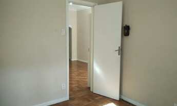 Imagem 4: Sala, 3 quartos (sendo 1 suíte), banheiro, cozinha com área e dependência