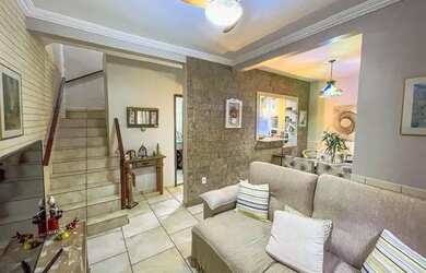 Imagem 7: Casa duplex em condomínio em ótima localização no Barroco