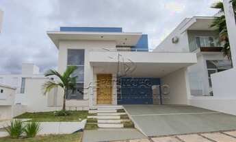 Imagem: Linda casa com piscina e 3 suites em condomínio