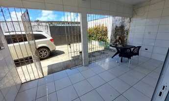 Imagem 6: Térrea para aluguel possui 180 metros quadrados com 3 quartos