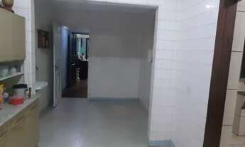 Imagem 5: Imóvel comercial para aluguel possui 200 metros quadrados com 3 quartos