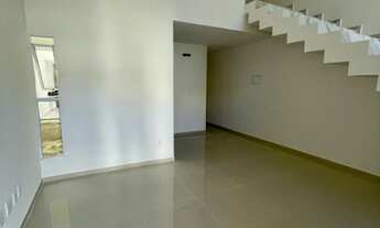 Imagem 5: Duplex em localização privilegiada no Centro do Eusébio