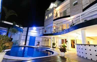 Imagem 3: CASA COM PISCINA PARA LOCAÇÃO !! 4 suites !!!