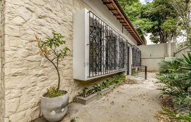 Imagem 2: Casa com 3 dormitórios, sendo 1 suíte, para alugar, 195 m² por R$ 16.000/mês - Jardim Paul