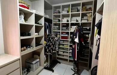 Imagem 5: Imóvel para aluguel e venda possui 210 metros quadrados com 4 quartos