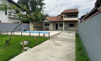 Imagem: Casa em Bertioga com piscina