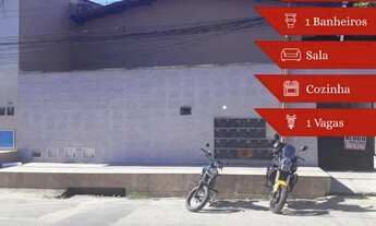 Imagem 2: KITNETS Casa com 1 dormitório