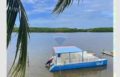 Imagem 6: Casa a beira mar na Barra de Santo Antônio