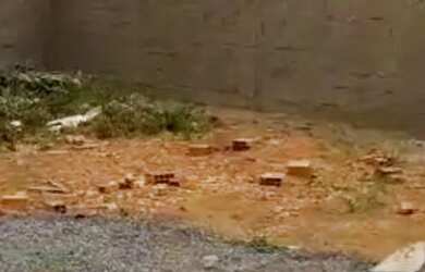 Imagem 2: LOTE 300M², TODO MURADO, RAJADINHA 3 -III