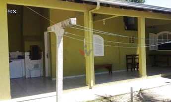 Imagem 4: Sobrado à Beira-Mar no Litoral Sul Conforto, Espaço e Lazer Completo