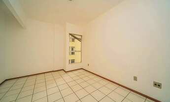 Imagem 5: Apartamento com localização prática e vaga no Centro para venda