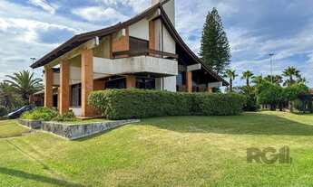 Imagem 3: Icônica Casa para comprar a poucos metros do mar em Atlântida