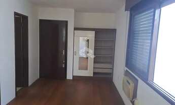 Imagem 2: Apartamento de 1 dormitório, no bairro Vila Ipiranga, em Porto Alegre