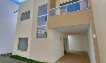 Imagem: Casa dúplex em condomínio com 110m²