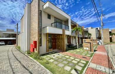 Imagem 4: Morada de Laranjeiras: Casa com Piscina e Espaço Gourmet para Você