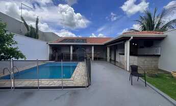 Imagem: Casa de 130m² com 02 quartos à venda em