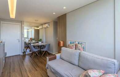 Imagem 3: Apartamento 02 dormit com suíte e 01 vaga, no bairro Azenha, em Porto Alegre