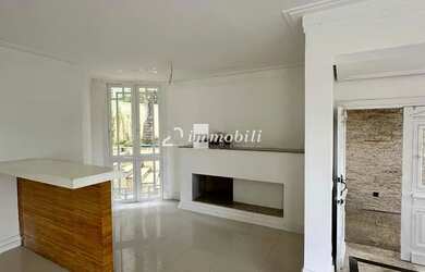 Imagem 5: Casa à venda na Região da Granja Viana, com 4 suítes, com 480 m², Condomínio Fecahado