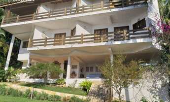 Imagem 2: Ubatuba : Toninhas - Casa de Alto Padrão a venda frente ao mar com 5 Suítes Piscina e Área