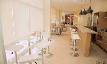 Imagem 6: Apartamento desocupado de dois dormitórios, churrasqueira e uma vaga na garagem no bairro