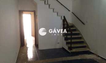 Imagem 4: Casa 2 dormitórios, vaga fechada, quintal, Centro