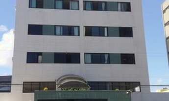 Imagem 2: Harmonia descreve esse imóvel, sala ampla e varanda com vista panorâmica da praia de Cande