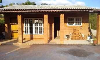 Imagem 6: Terreno com casa de tijolo ecológico