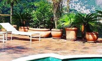 Imagem 4: Casa de condomínio para aluguel tem 450 metros quadrados com 4 quartos