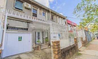 Imagem 2: Casa com 3 Quartos e 2 banheiros à Venda, 102 m² no bairro Floresta, Porto Alegre - RS