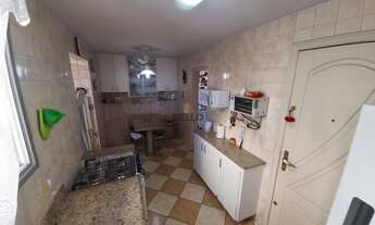 Imagem 6: Ótima planta com 98 metros, varanda, cozinha com copa e área de serviço e dependência